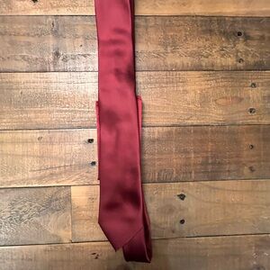 Q Brand Tie and Pocket Square